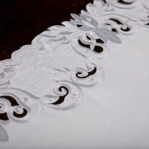 XD17101 Garden Trellis Table Runner, 15"x34"